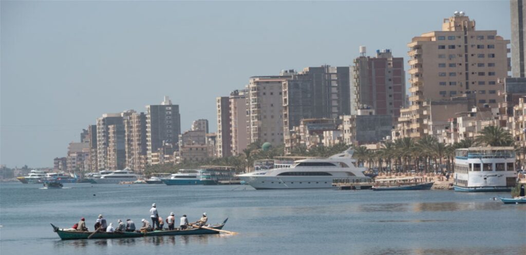 ترامب لوّح بإيقافها.. ما حجم المساعدات الأميركية لمصر والأردن؟