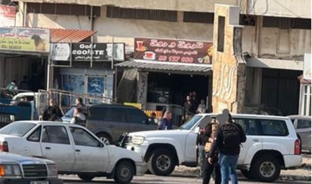 زحمة سير خانقة على طريق عام الفوار.. هذا سببها