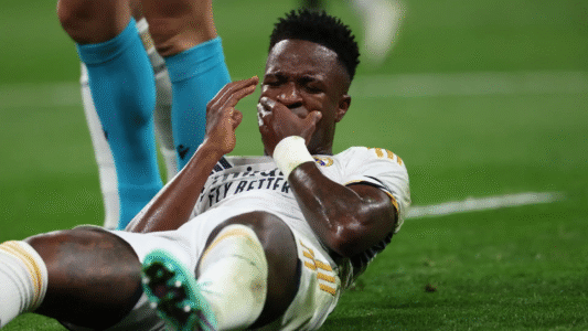 المصائب تتوالى.. إصابة فينيسيوس جونيور تضرب ريال مدريد في توقيت حرج