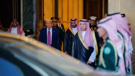 رفع العقوبات عن سوريا رسميا ترامب يستجيب لطلب محمد بن سلمان
