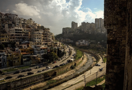 غليان في طرابلس وغضب عارم يهدد بإشعال الـ.ـفتنة (فيديو)