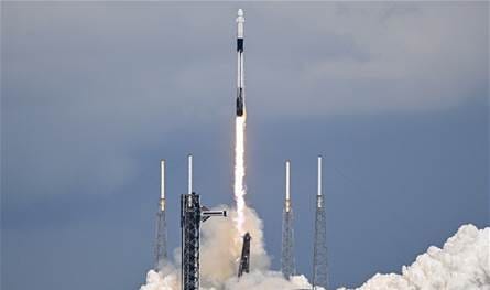 إيران تستعد لأول إطلاق من قاعدة تشابهار الفضائية