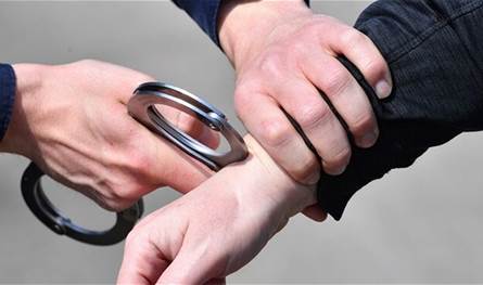 متهم بجريمة قتل.. مطلوب بقبضة الأمن في طرابلس!