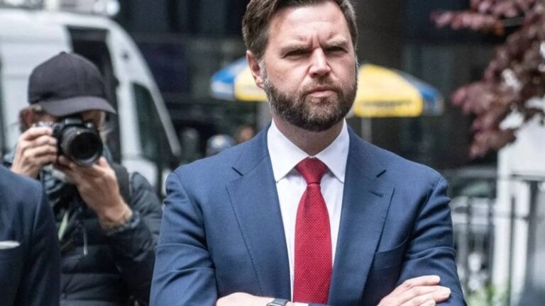 بالرغم من القصف الإسرائيلي: نائب الرئيس الأمريكي يشدد على استمرار الهدنة في غزة