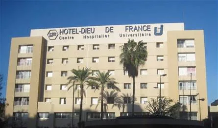 In honor of its commitment to the fight against cancer, Hotel Dieu receives recognition