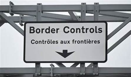 أوروبا تعتمد البصمة والوجه على الحدود.. ختم الجواز إلى زوال