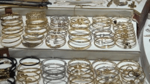 بالفيديو: الذهب يصطدم بمطب خطير.. خبير يحذر من انهيار تاريخي ويناشد المسؤولين: لبنان أمام فرصة العمر!