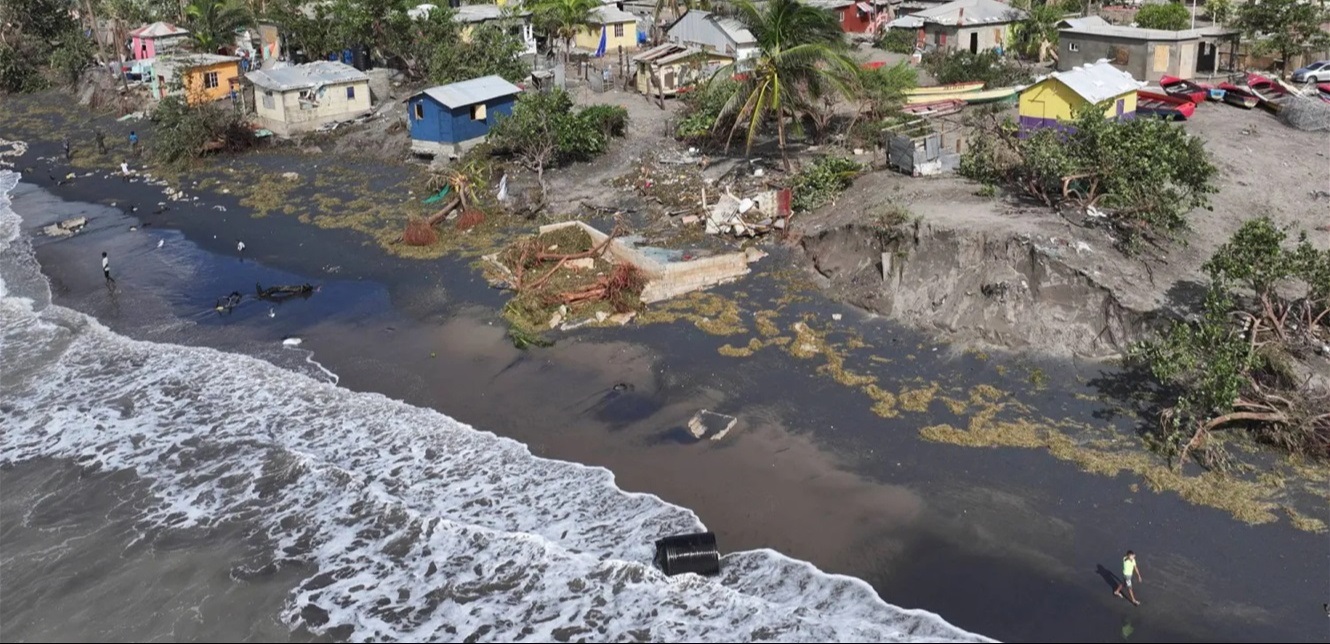 من الفضاء: لقطات خلابة للإعصار الضخم “ميليسا”