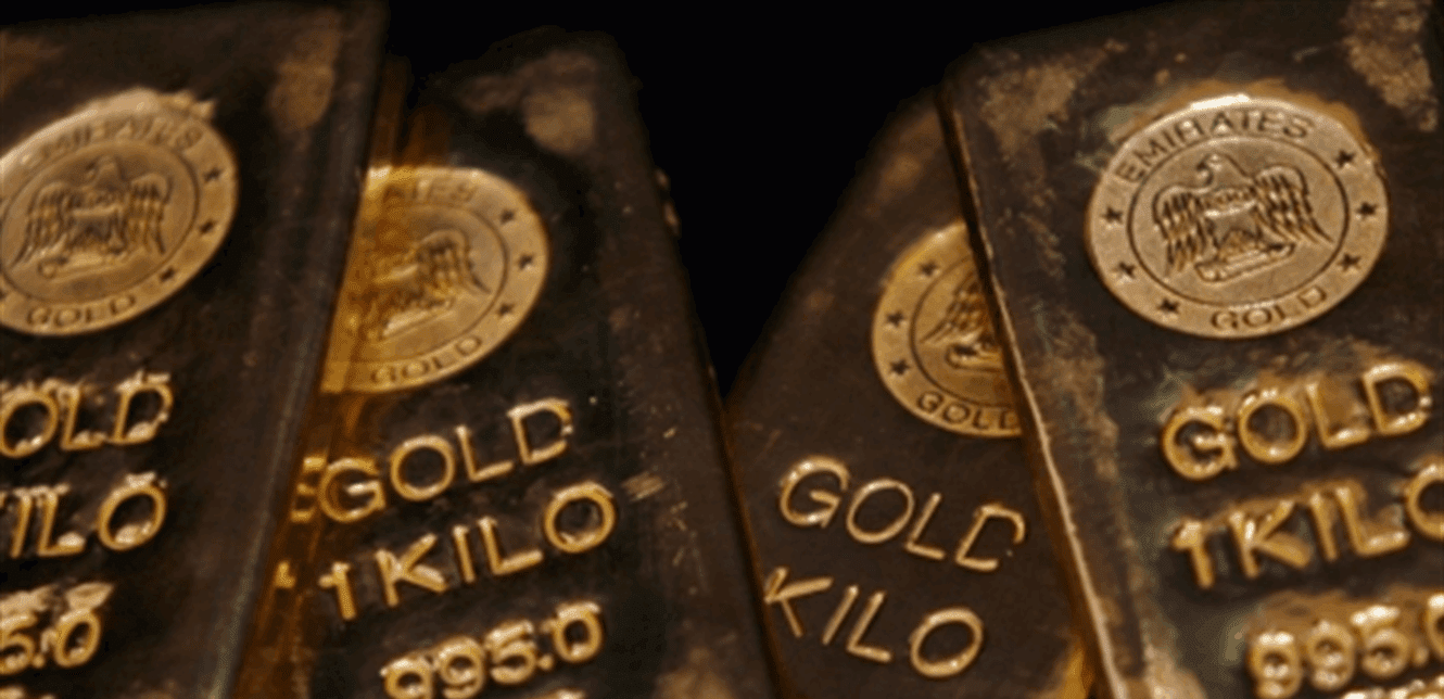 Gold Rises as Dollar Weakens, But Still Heading for Third Weekly Loss