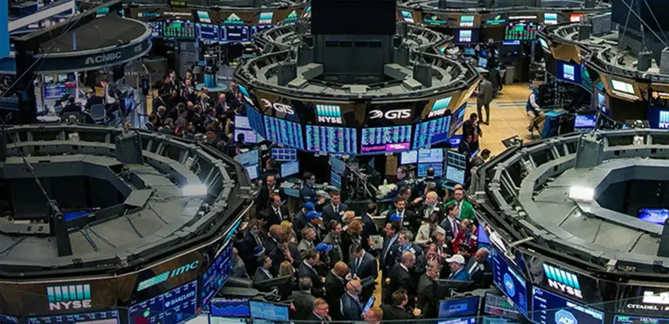 US Stocks Suffer Weekly Losses Amid Ongoing Government Shutdown Fallout