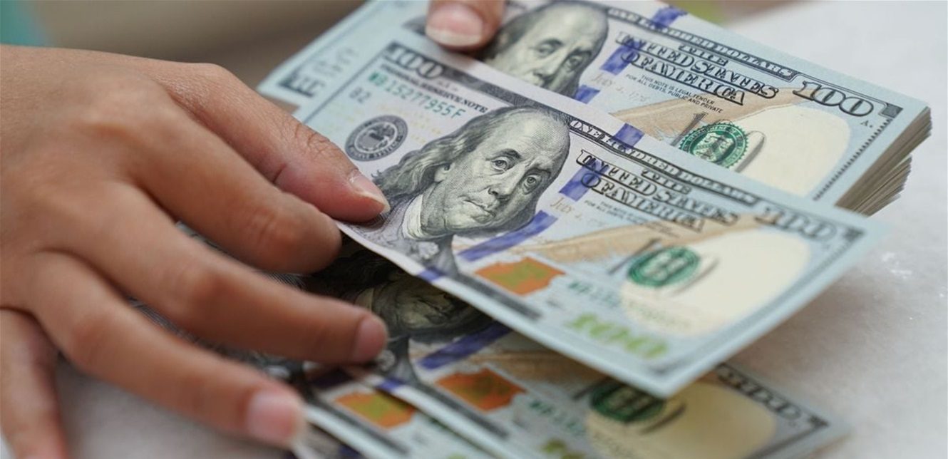 توقعات بزيادة قريبة لسقف السحوبات.. وما مصير إعادة الودائع؟