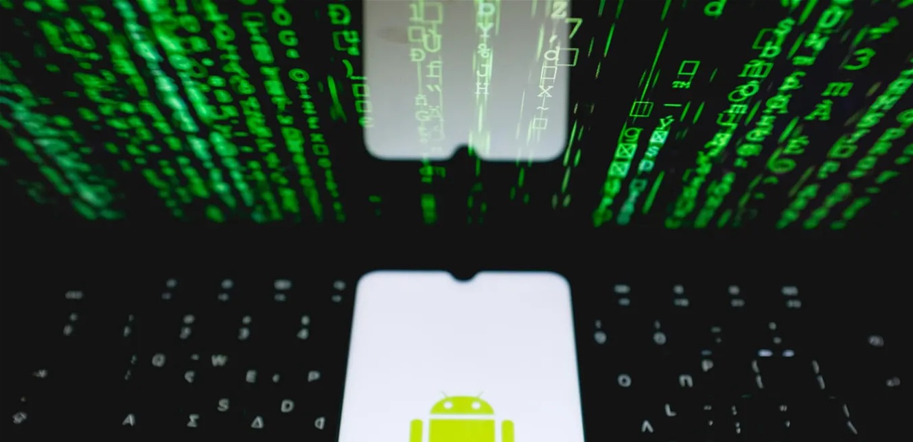 برنامج “خبيث” يهاجم أندرويد… ويعرض الحسابات البنكية للخطر