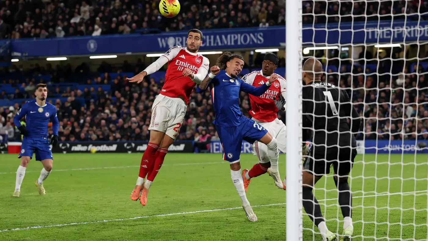 تشيلسي يحافظ على كبريائه بتعادل مع آرسنال رغم النقص العددي