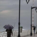 نهاية أسبوع شتوية بامتياز… احذروا “السيول” قبل أن يخطف المرتفع المداري فرحتكم!