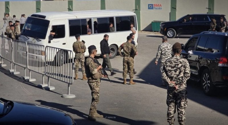 Syria releases 17 Lebanese citizens after they crossed maritime borders.