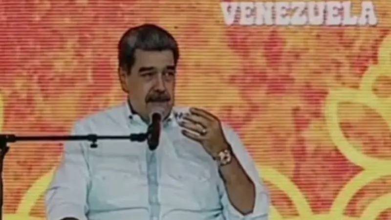 مادورو يظهر مجدداً بابتسامة وقهوة ويرد على “الشائعات”
