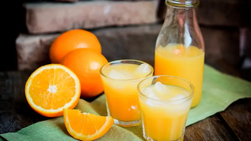 العلاقة بين تناول عصير البرتقال وصحة القلب: هل هي مفيدة؟