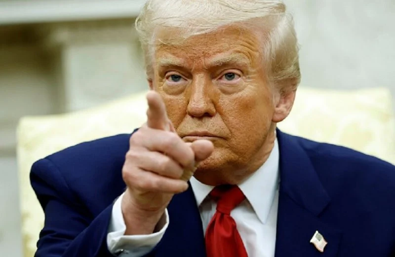 Trump Warns Hamas of “Hell” if Weapons Not Surrendered Quickly