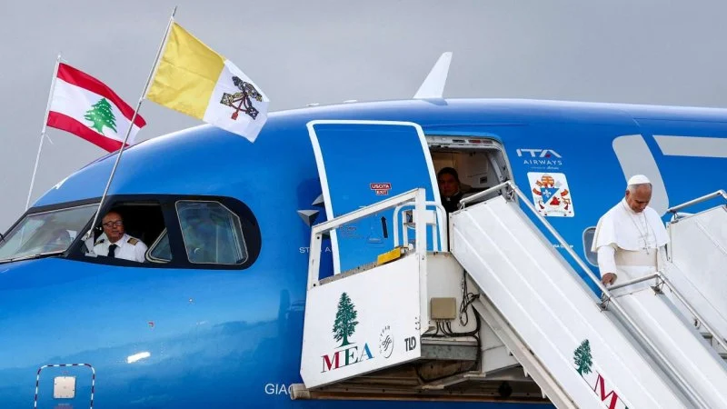 انتعاش السياحة في لبنان بفضل زيارة البابا: ارتفاع كبير في عدد المسافرين عبر مطار بيروت بنسبة 186%