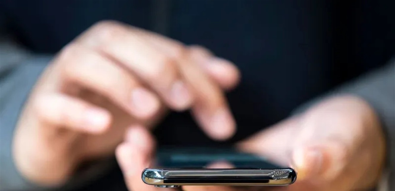 Common Mistakes That Shorten Your Phone’s Life: Here’s How to Protect It!