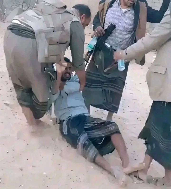 مقتل “خارج القانون” يثير صدمة في شبوة… تسليم أسري وحكم عشائري يُشعلان الاستياء