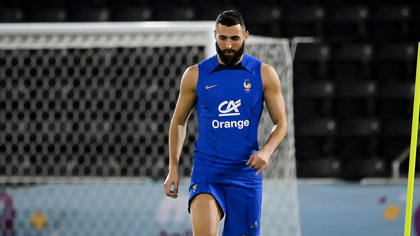 تساؤلات حول عودة محتملة لـ “بنزيما” إلى صفوف المنتخب الفرنسي: رد رسمي