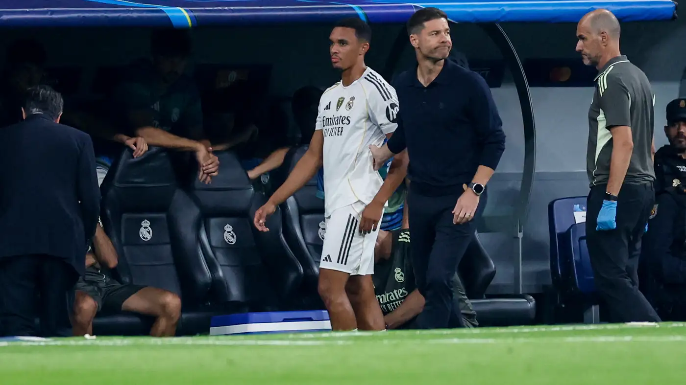 أرنولد يعرقل مساعي ألونسو حتى عام 2025