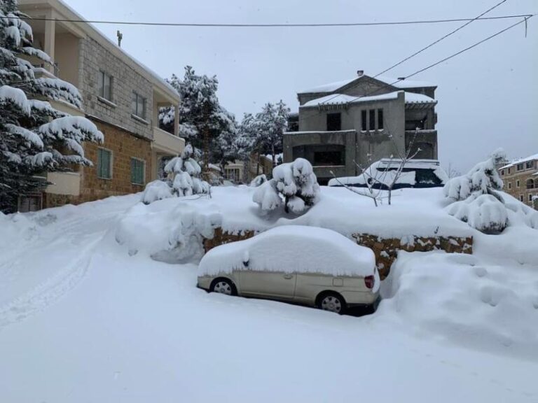 الشتاء يقتحم لبنان بقوة… منخفضان فعّالان وثلثهما على الطريق!