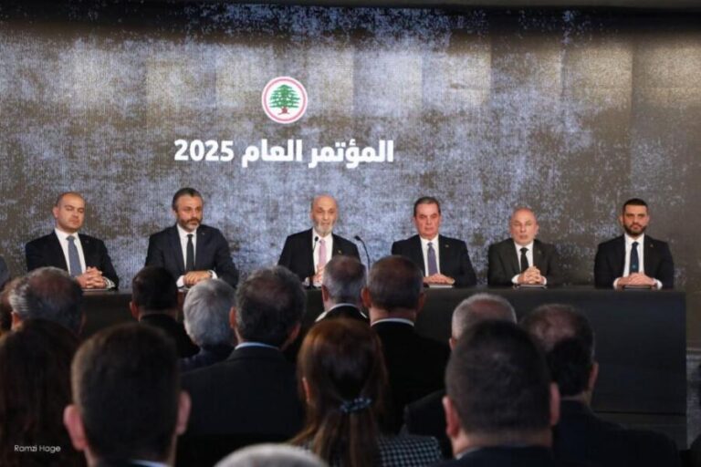 بري يطلب فتوى من الخامنئي وجعجع يوجه رسالتي تحذير