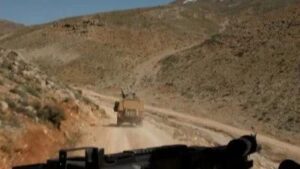 بالفيديو: مواجهات نارية بين الجيشين اللبناني والسوري وتوتر حدودي كبير… الحزب في قلب العاصفة: اليكم التفاصيل!