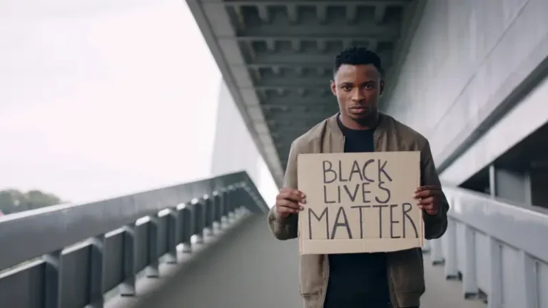 A study reveals the relationship between racism and poor public health