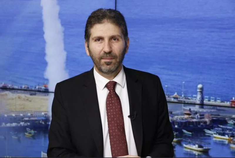 “الاتفاقيات غير منزلة”… التوم: لا أزمة بين لبنان وسورية، بل ملفات خلافية معقدة