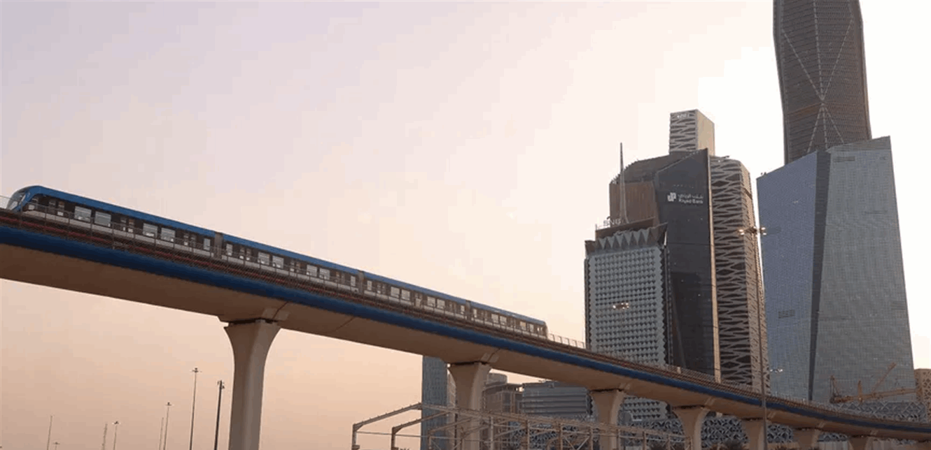 China Solidifies Position as Top Lender to Gulf States Amid Declining Western Influence