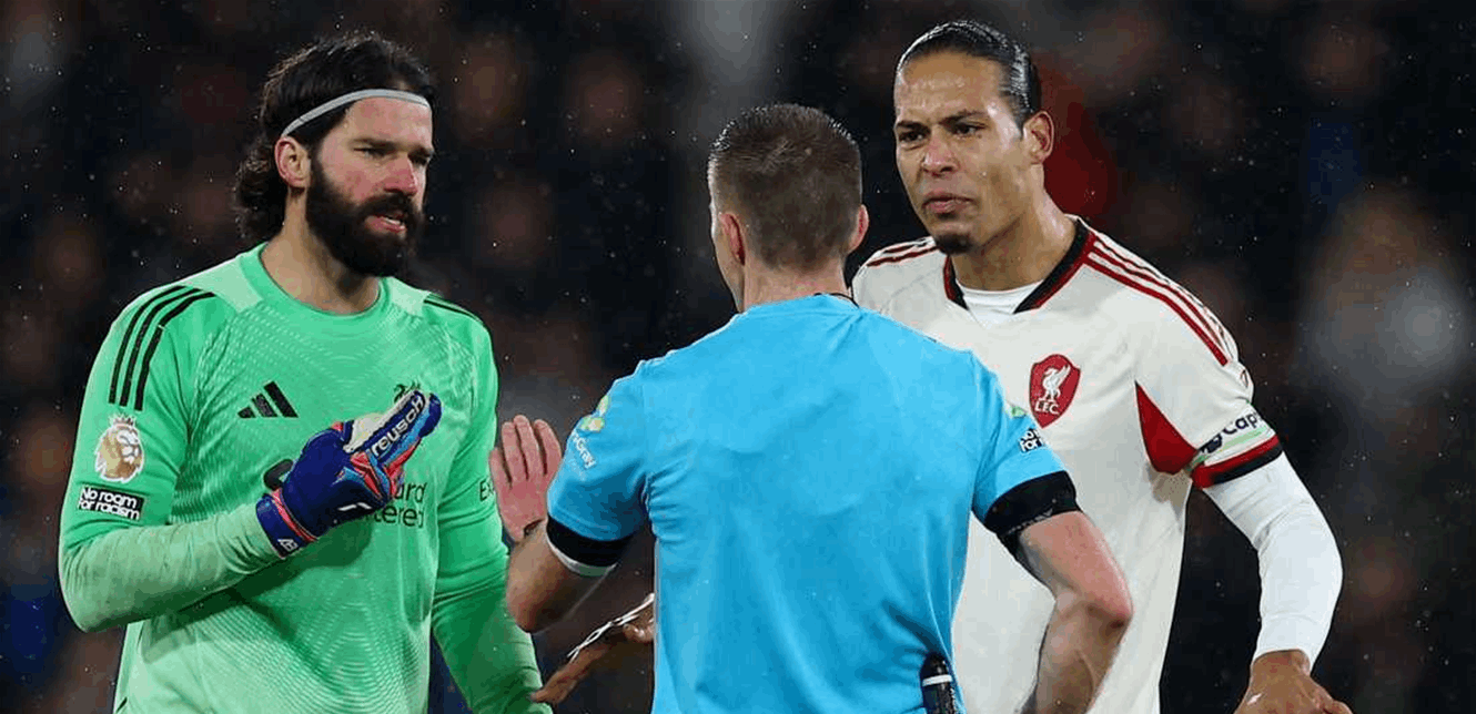 “الخسارة قاتلة”: فان دايك يتحدث عن هزيمة ليفربول الأخيرة