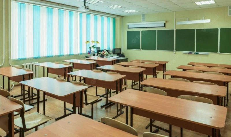 تصعيد “روابط التعليم الرسمي”: إضرابات واحتجاجات أمام البرلمان