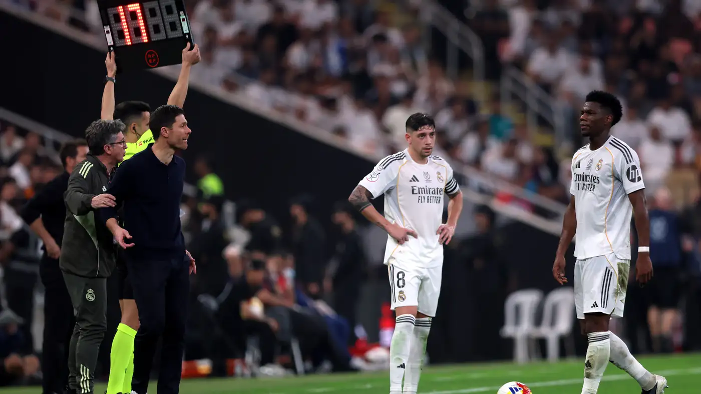 ألونسو يفاجئ الجميع بتصريحات حول فينيسيوس عقب هزيمة السوبر