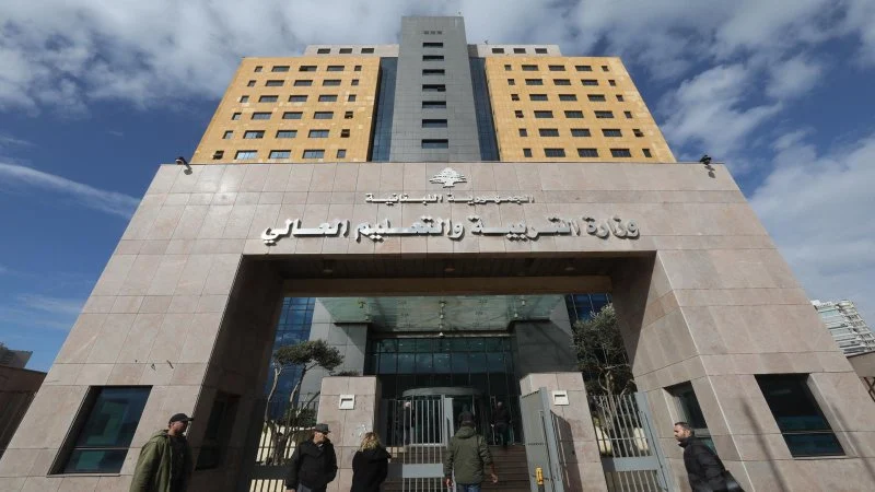 التعليم الرسمي يواجه خطر الانهيار: روابط الأساتذة تعلن عن خطوات تصعيدية