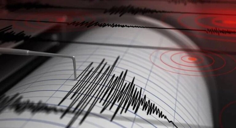 An earthquake hits Mashghara at night, recording new seismic activity