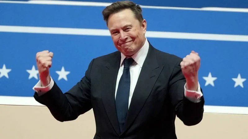 مدينة قمرية: ماسك يضع هدفاً جديداً في صدارة اهتماماته