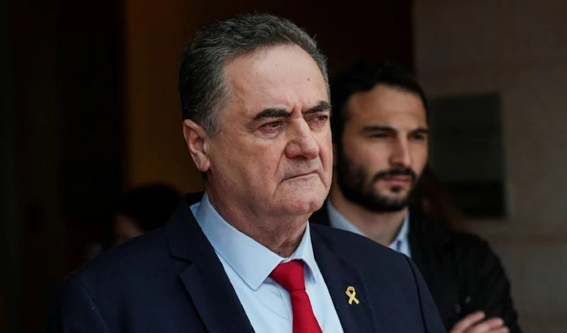 كاتس يوقّع أمر الطوارئ تحسبًا لـ”هجوم صاروخي وشيك”