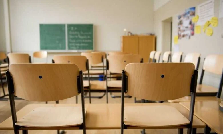 الحكومة أمام مهلة أسبوعين.. وغدًا: قرار مصيري بشأن مستقبل العام الدراسي!