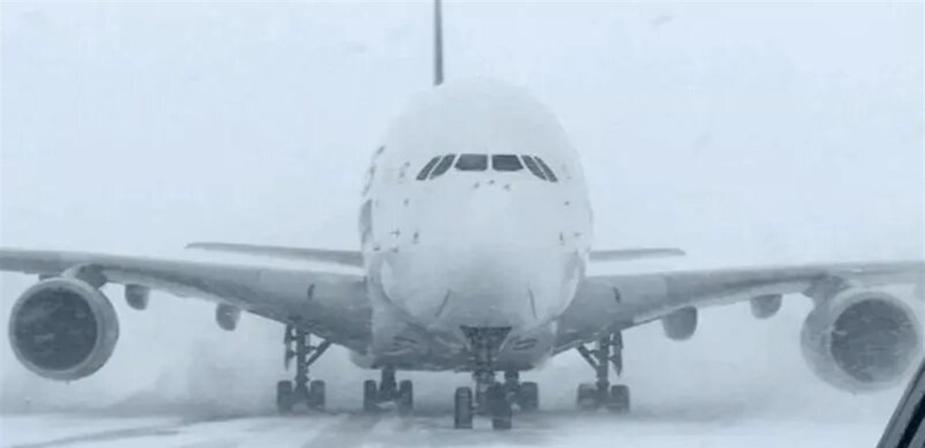 2,100 flights were canceled in the United States due to a snow storm and an unprecedented cold wave