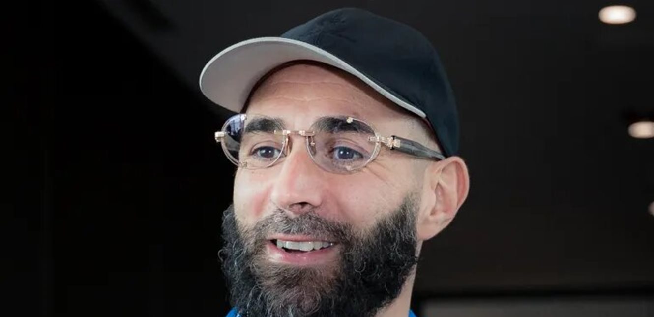 الوداع الأخير: بنزيمة ينهي مسيرته مع “الاتحاد” وسط مشاعر متباينة