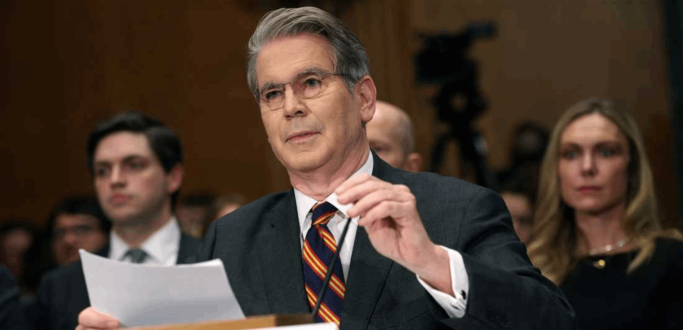 Sanctions on Russia and peace talks are linked to developments in the crisis in Ukraine