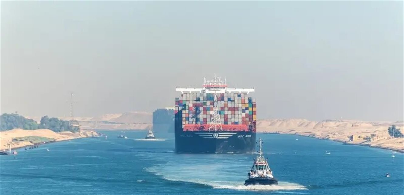 The Suez Canal records an increase in its annual revenues after overcoming the recession period