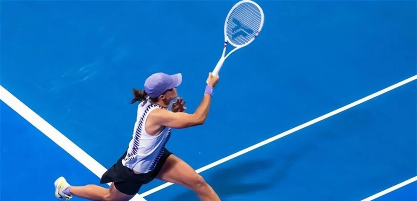 إيغا شفيونتيك في مواجهة حاسمة مع ماريا ساكاري في دور الثمانية