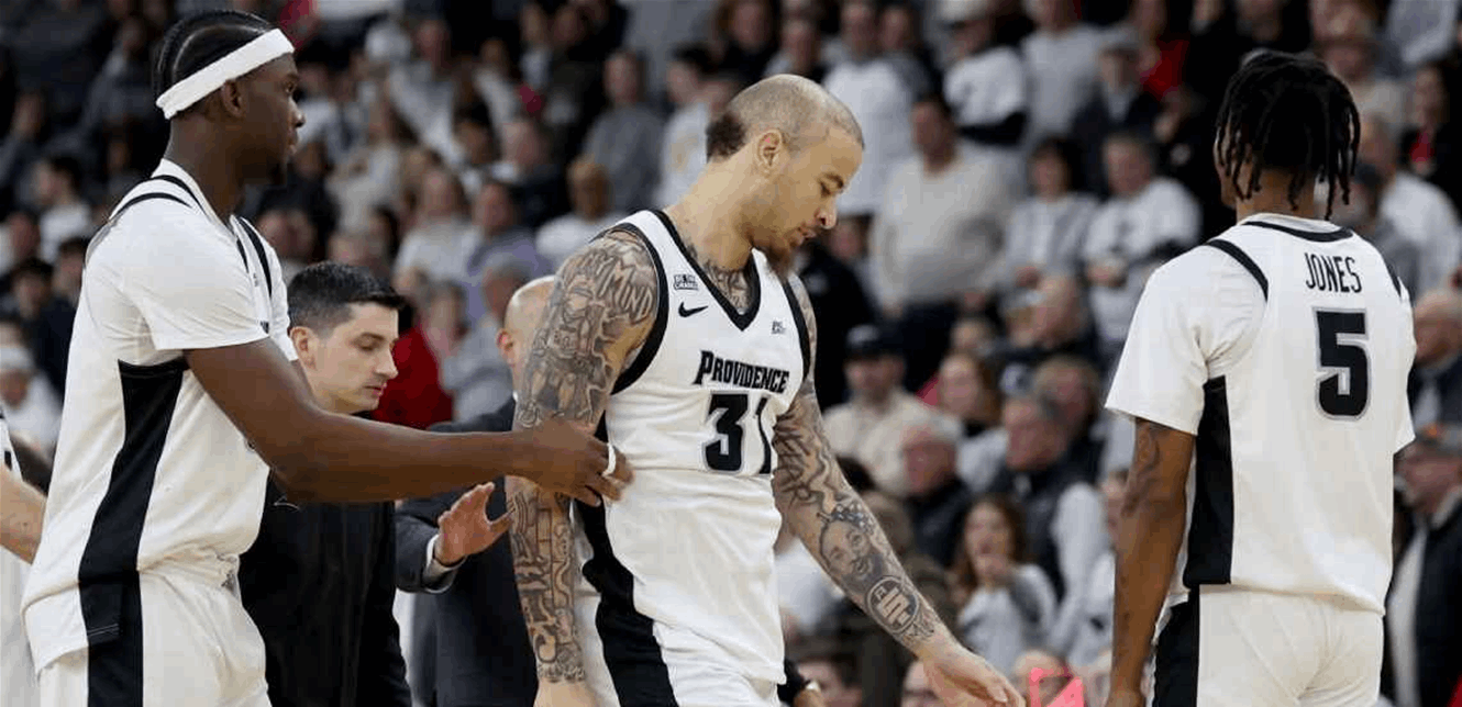 اشتباك عنيف يُنهي مباراة لكرة السلة بإشهار 6 بطاقات حمراء