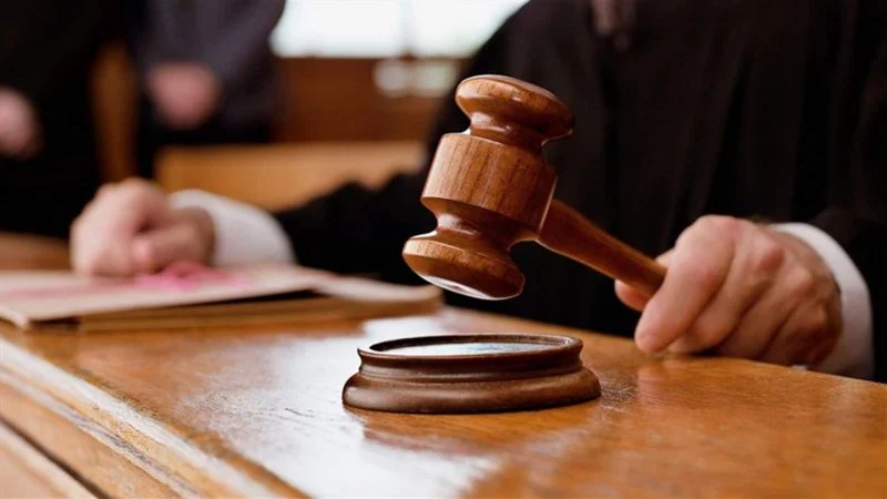 السعودية: حكم قضائي يدين كاتبًا أردنيًا وصحيفة “الأخبار” إثر شكوى