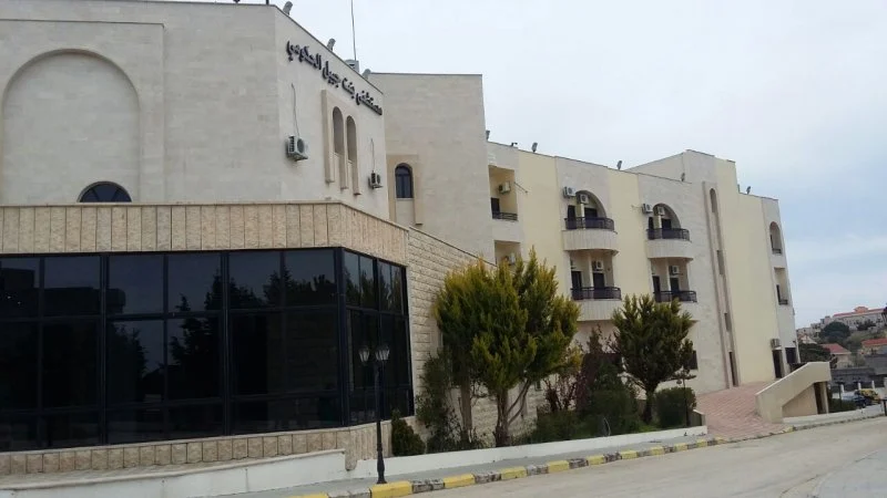 نقابة العاملين تحذر على خلفية تهديدات إسرائيلية طالت مستشفيات جنوب لبنان.