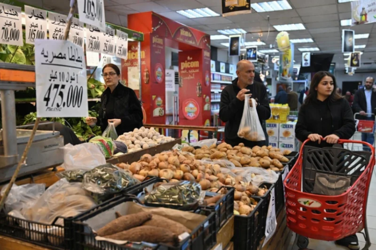 Intensive campaigns to confront monopoly and arrest violators